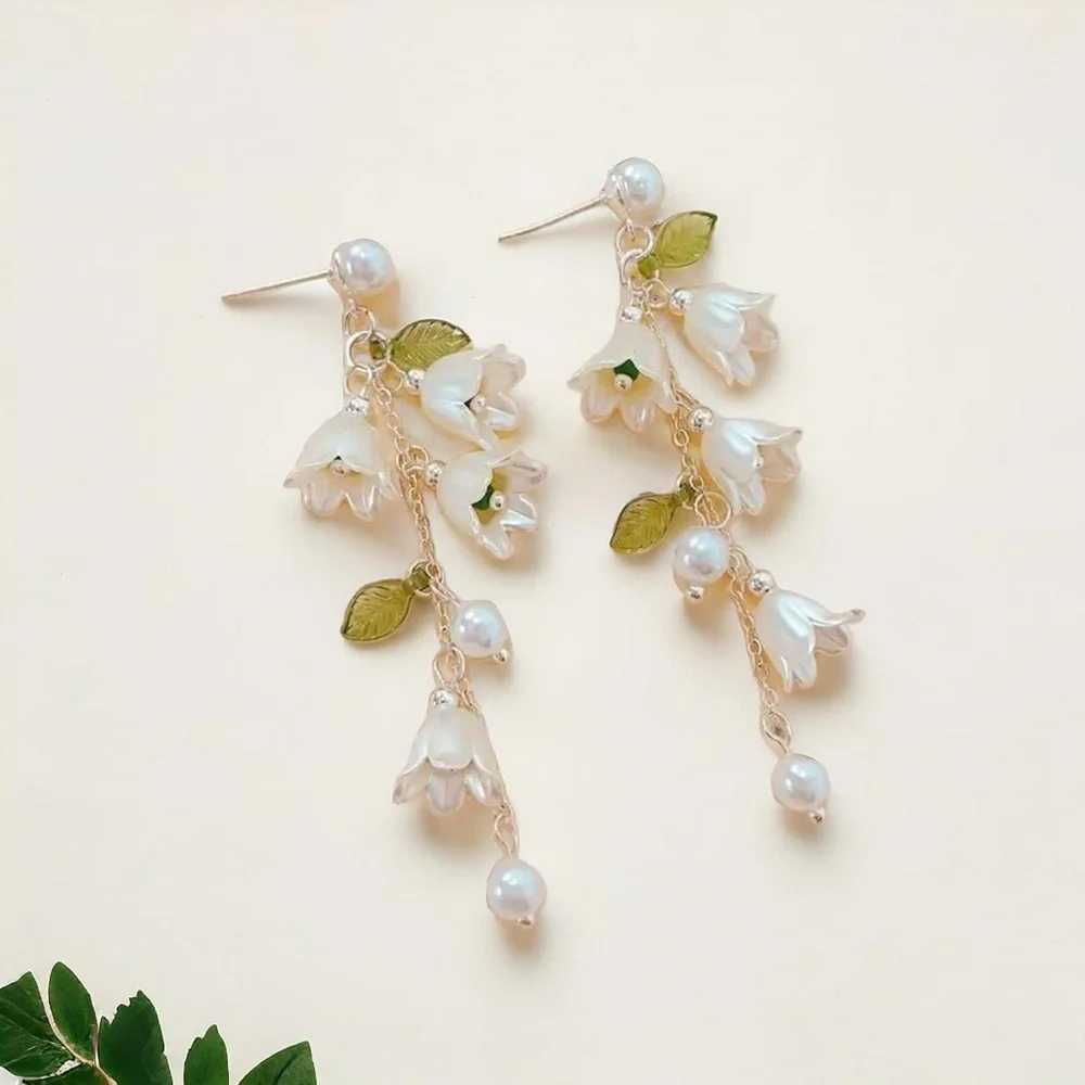 Exquisite Lily Of Valley‎ Design Earrings Elegant Style Resin Silver Plated